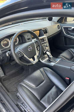 Седан Volvo S60 2012 в 