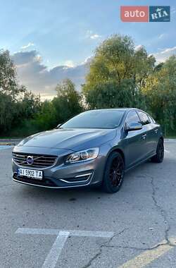 Седан Volvo S60 2016 в Киеве
