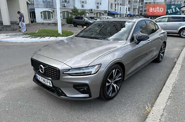 Седан Volvo S60 2020 в 