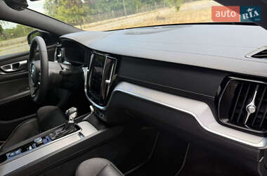 Седан Volvo S60 2020 в 