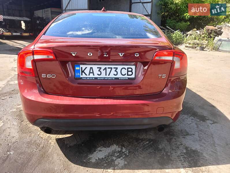Седан Volvo S60 2011 в Києві