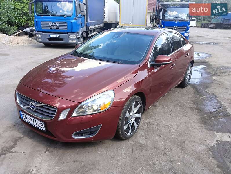 Седан Volvo S60 2011 в Києві