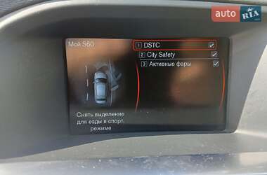 Седан Volvo S60 2011 в 