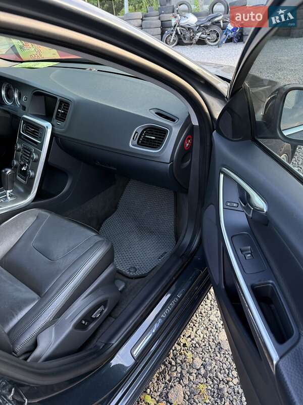 Седан Volvo S60 2011 в Старокостянтинові