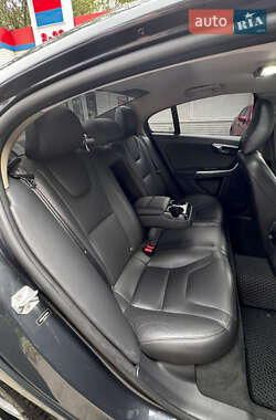 Седан Volvo S60 2014 в 