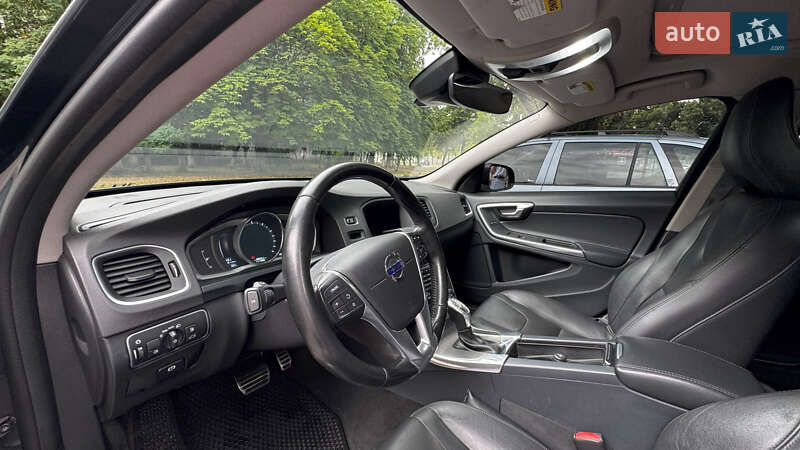 Седан Volvo S60 2014 в Києві