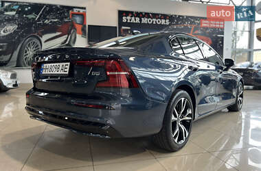 Седан Volvo S60 2024 в 