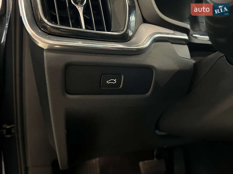 Седан Volvo S60 2024 в Одессе фото 20 Седан Volvo S60 2024 в Одессе