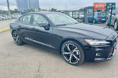Седан Volvo S60 2024 в 