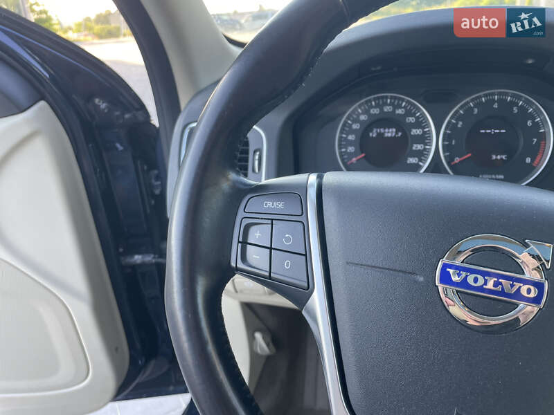 Седан Volvo S60 2011 в Львове