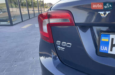 Седан Volvo S60 2011 в 