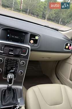 Седан Volvo S60 2014 в 
