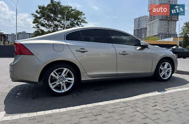Седан Volvo S60 2014 в 