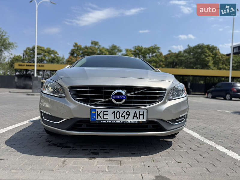 Седан Volvo S60 2014 в Днепре
