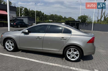 Седан Volvo S60 2014 в 