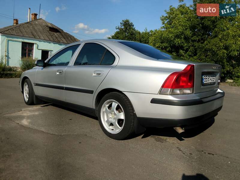 Седан Volvo S60 2001 в Володимирі