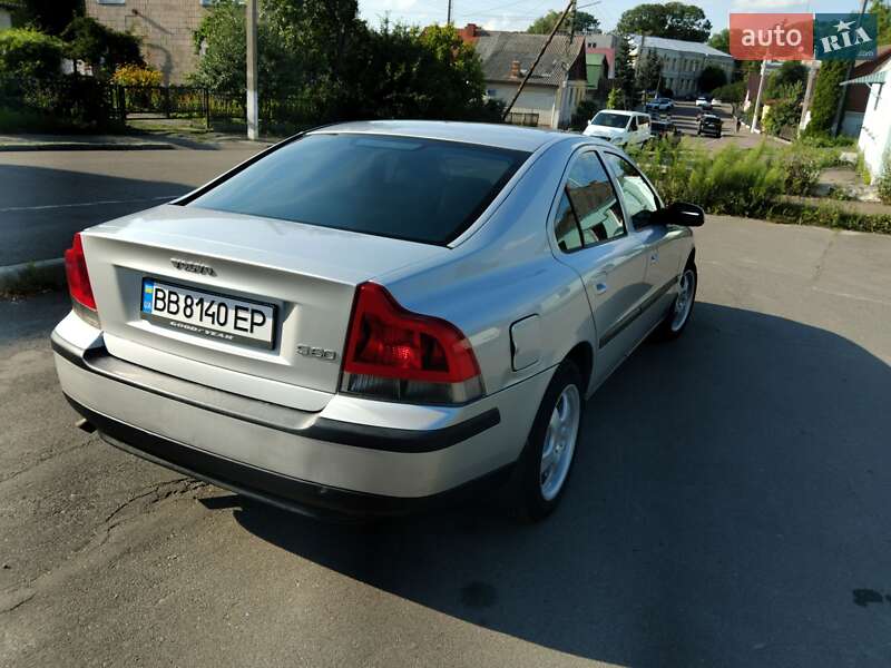 Седан Volvo S60 2001 в Володимирі