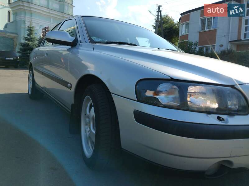 Седан Volvo S60 2001 в Володимирі