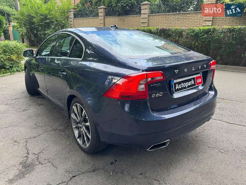 Седан Volvo S60 2014 в Киеве