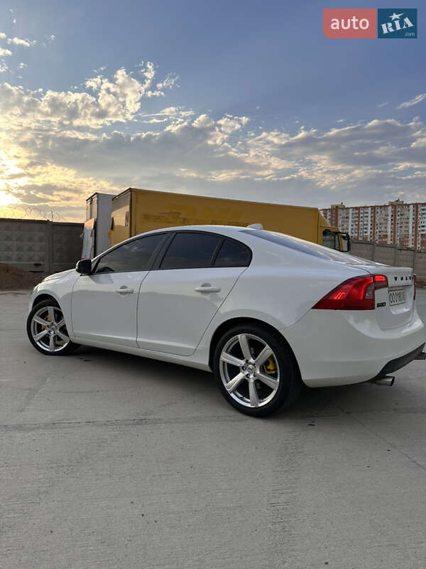 Седан Volvo S60 2012 в Одессе