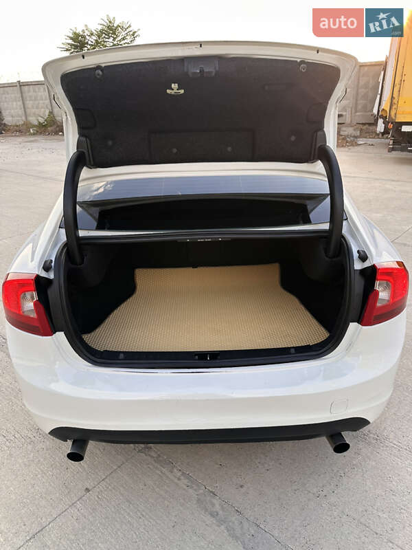 Седан Volvo S60 2012 в Одессе