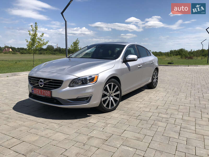 Седан Volvo S60 2016 в Ровно