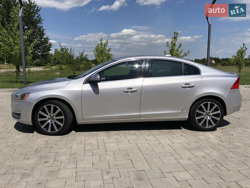 Седан Volvo S60 2016 в Ровно