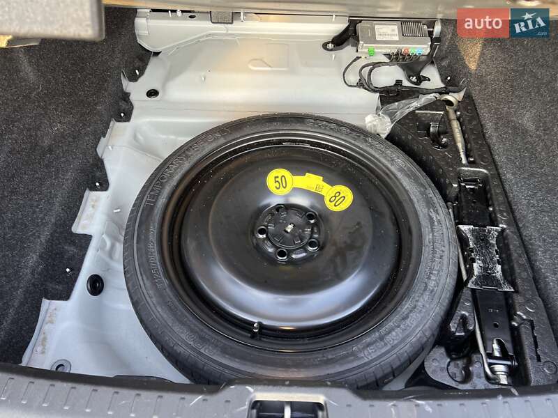 Седан Volvo S60 2019 в Києві фото 20 Седан Volvo S60 2019 в Києві