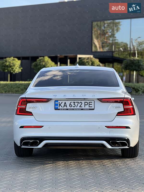 Седан Volvo S60 2019 в Києві фото 6 Седан Volvo S60 2019 в Києві