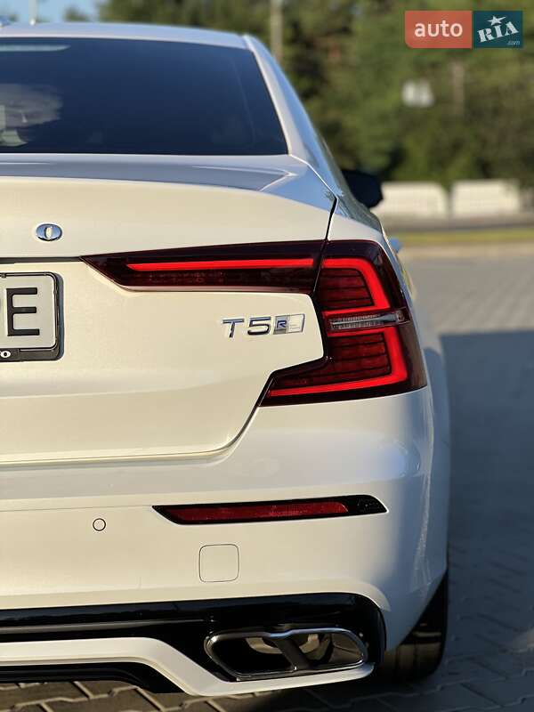 Седан Volvo S60 2019 в Києві фото 9 Седан Volvo S60 2019 в Києві