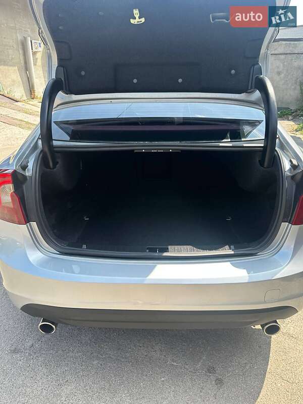 Седан Volvo S60 2013 в Киеве