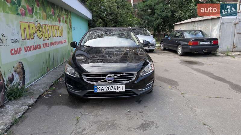 Седан Volvo S60 2014 в Киеве