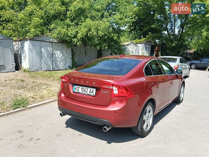 Седан Volvo S60 2012 в Днепре