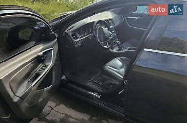 Седан Volvo S60 2014 в 