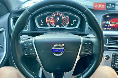 Седан Volvo S60 2017 в 