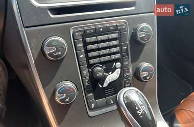 Седан Volvo S60 2014 в 