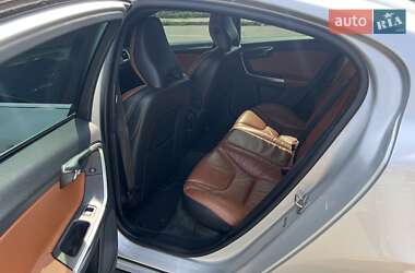 Седан Volvo S60 2014 в 