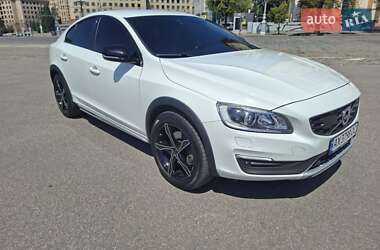 Седан Volvo S60 2017 в Харькове