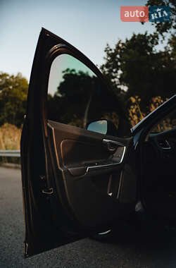 Седан Volvo S60 2012 в 