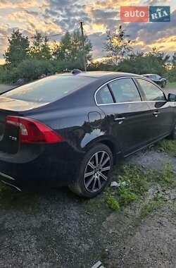 Седан Volvo S60 2016 в Отынии