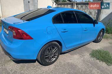Седан Volvo S60 2013 в 