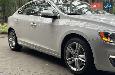 Седан Volvo S60 2013 в 