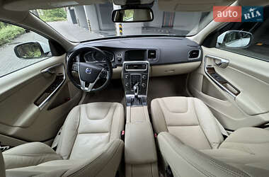 Седан Volvo S60 2013 в 