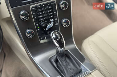 Седан Volvo S60 2013 в 