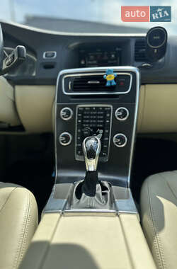 Седан Volvo S60 2014 в 