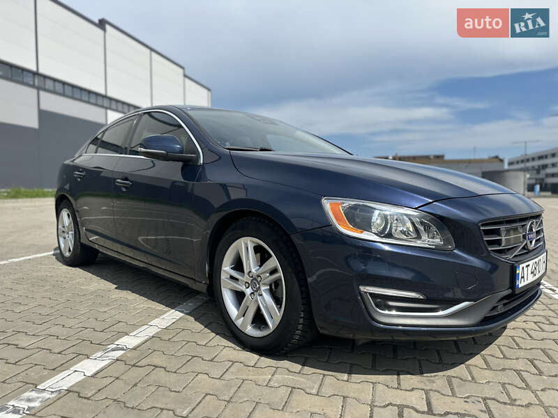 Седан Volvo S60 2014 в Ивано-Франковске
