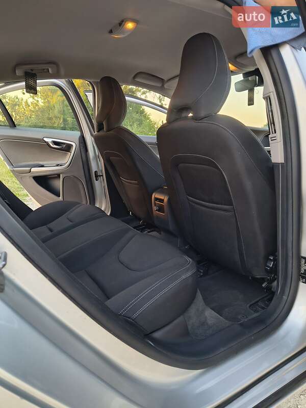Седан Volvo S60 2016 в Радивилове