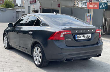 Седан Volvo S60 2016 в 