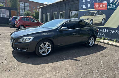 Седан Volvo S60 2013 в 