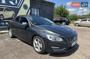 Седан Volvo S60 2013 в 